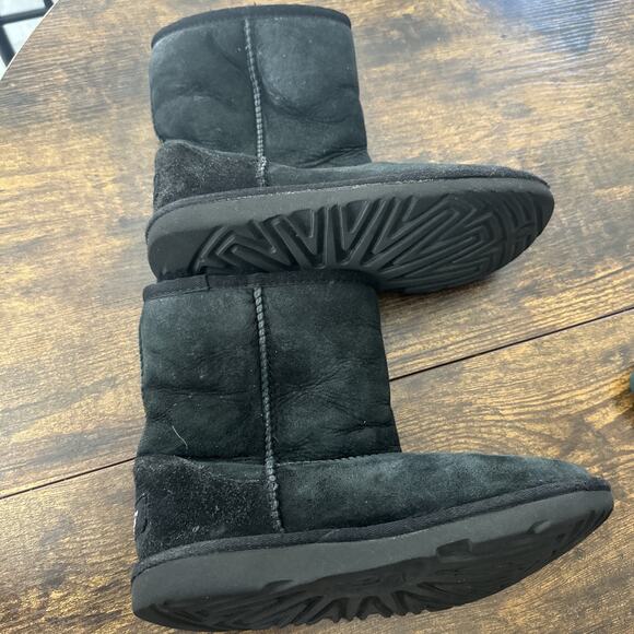UGG KIDS Classic II Boots Size 2 M Black 1017703 Wool Sheepskin - Picture 4 of 8